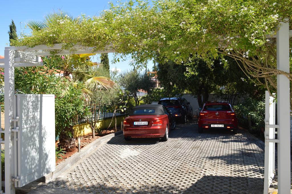 Apartments Vukovic Stari Grad  Ngoại thất bức ảnh